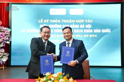 Thầy Bùi Quang Thịnh - Ch?tịch Hội đồng HNC và ông Kim Jong Jin - Hiệu trưởng KOPO ký kết hợp tác